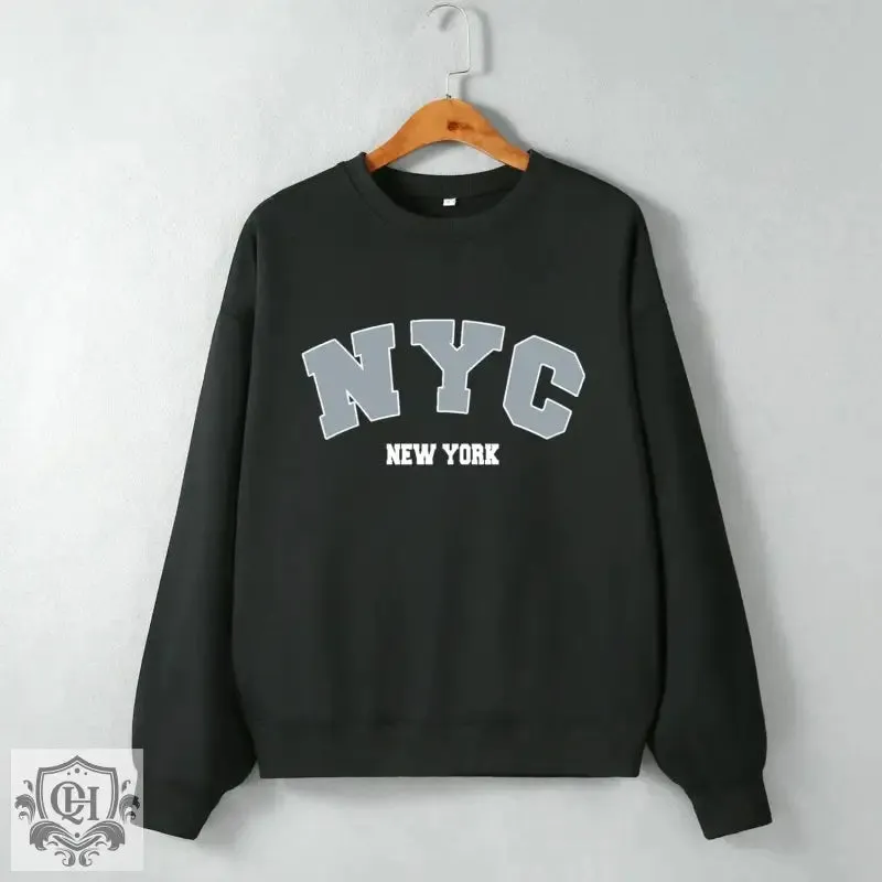 Fashionista's Cosy Graphic Sweatshirt