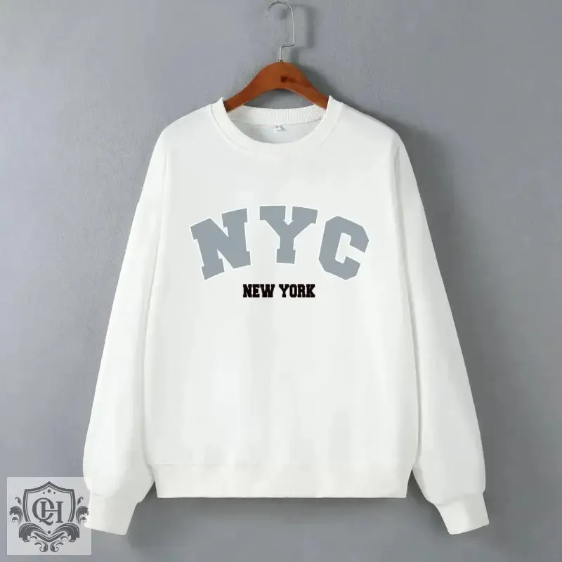 Fashionista's Cosy Graphic Sweatshirt